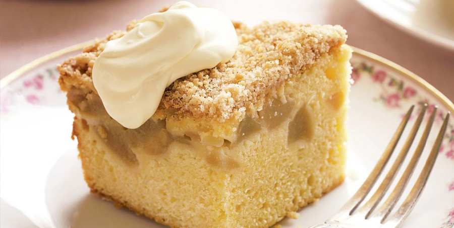 What To Serve With Mary Berry Apple Crumble Cake?