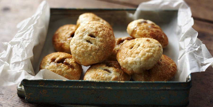 Pro Tips To Make Perfect Eccles Cakes Mary Berry