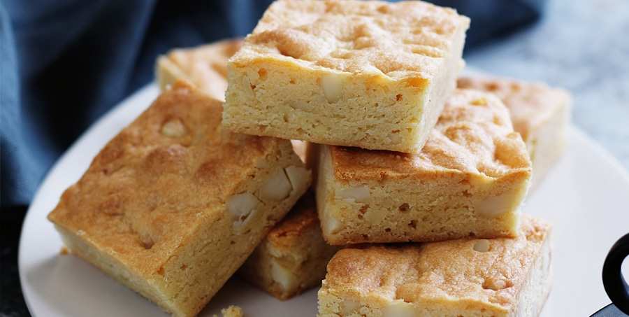 How To Serve Mary Berry White Chocolate Blondies Recipe?