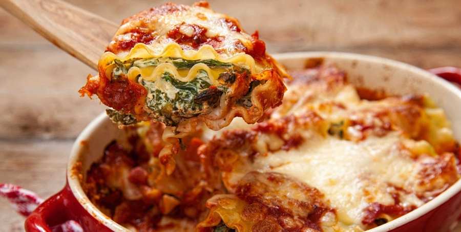 How To Serve Mary Berry Chicken Spinach And Tomato Lasagne?