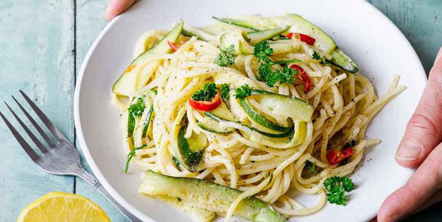 How To Serve Mary Berry Crab Courgette Spaghetti Recipe?