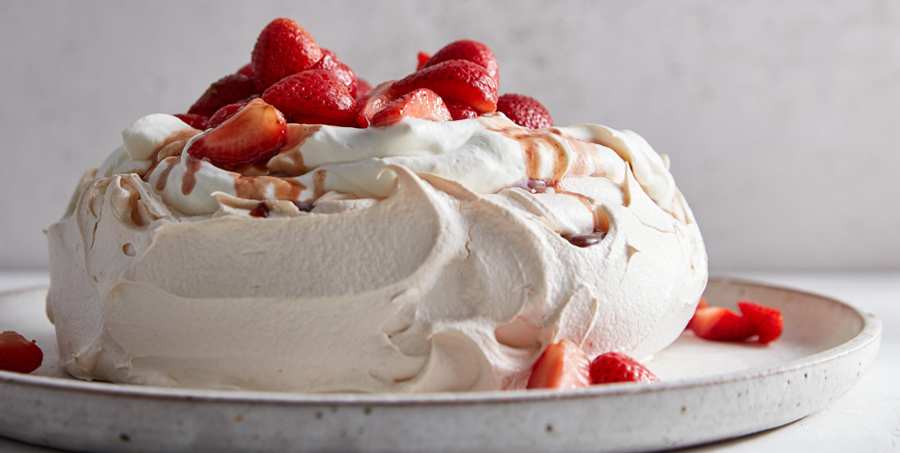 What To Serve With Mary Berry Cranachan Pavlova Recipe?